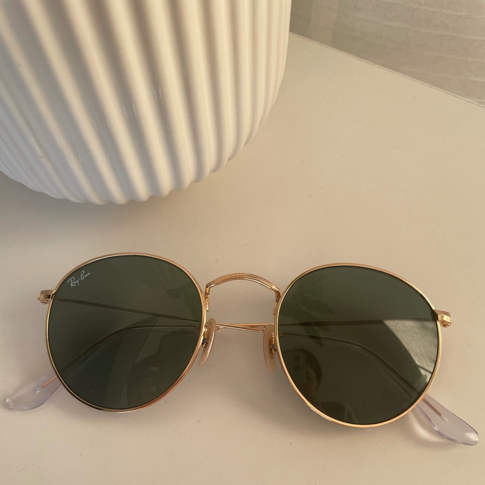 Ray-Ban round metal sunglasses